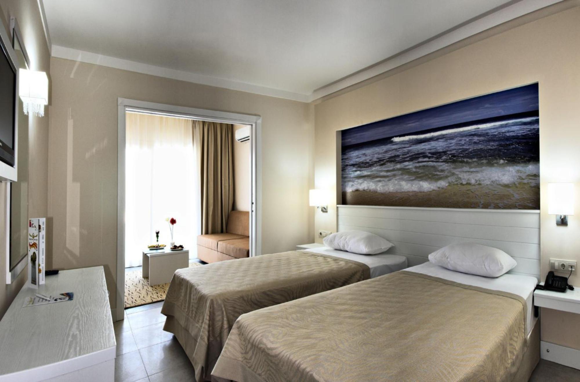 Batihan Beach Resort & Spa Kusadası Exterior foto
